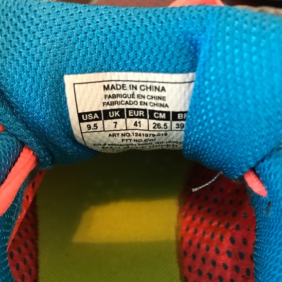 Under Armour MICRO G PULSE Running Shoe - Picture 5 of 5